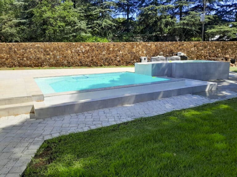 24 m² Concrete Pool — Irene