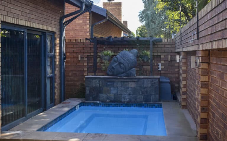 7.6 m² Concrete Pool — Brackenhurst